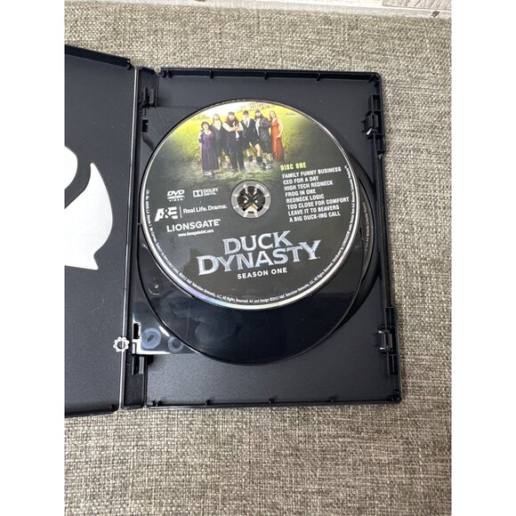 Duck Dynasty Season One 3-Disc DVD Set With Bonus Disc And Never-Aired Footage - Picture 3 of 4